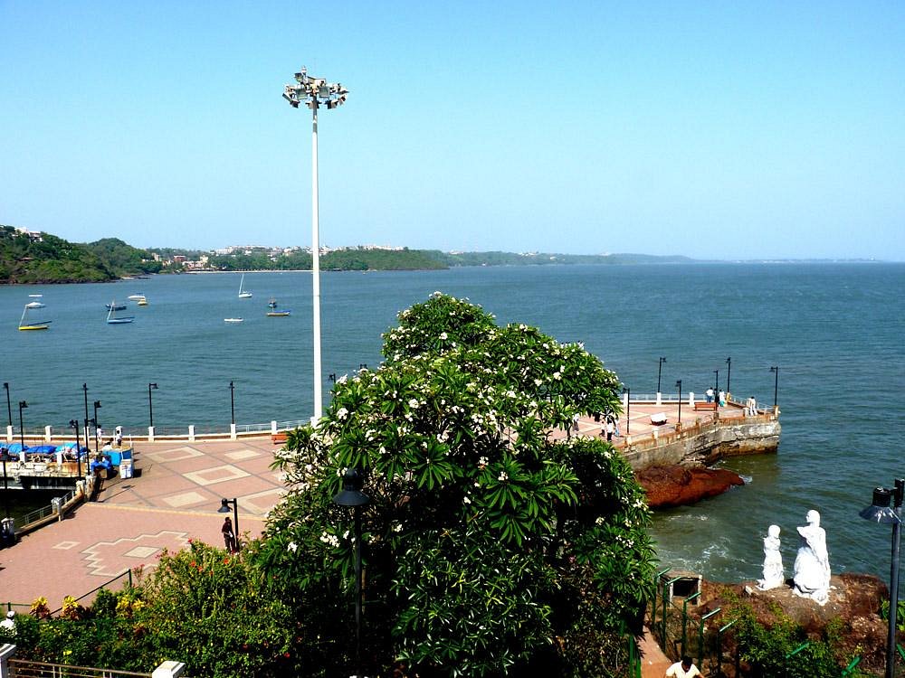 Dona Paula’s Magnificent Viewpoint